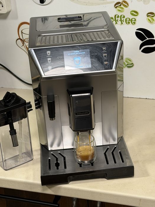 Кафемашина кафе автомат delonghi Primadonna CLASS с гаранция