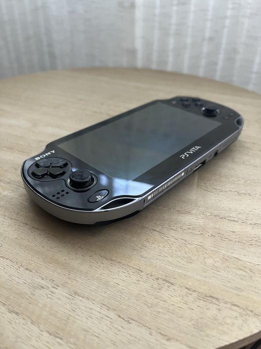 PSVita modat stare perfecta aproape deloc folosit