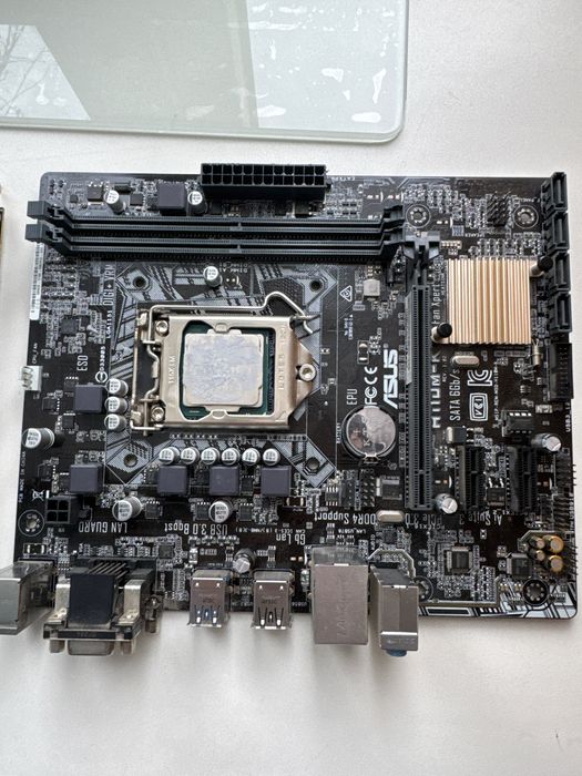 блокпитания,кулер,материнская плата,процессор.