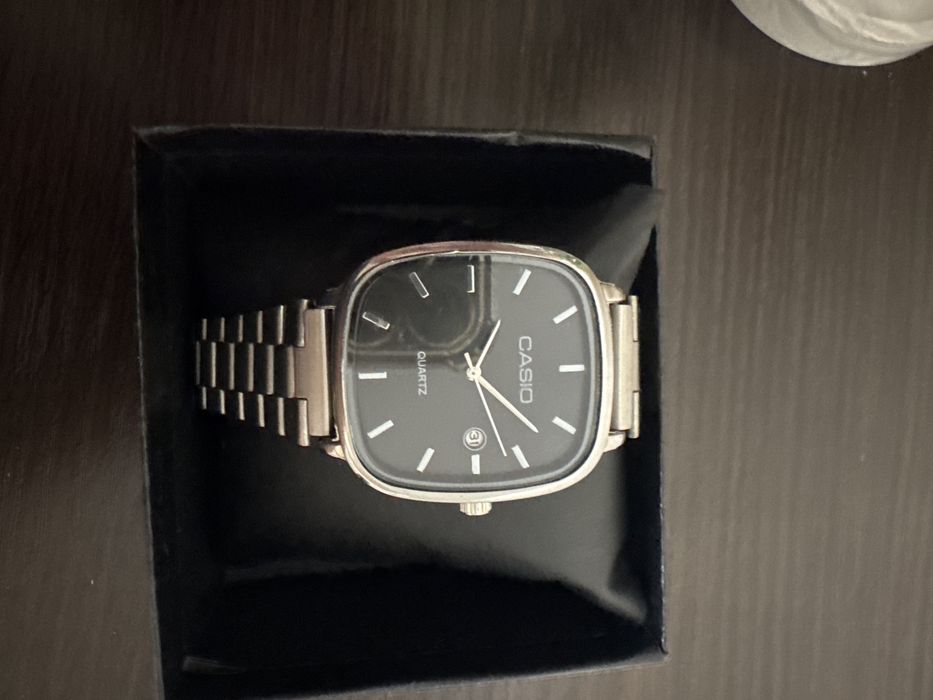 Часы Casio серебрястый