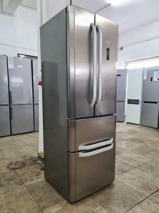 Side by Side Ariston Hotpoint