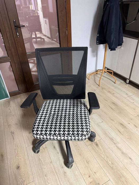 Продам стулья для офиса