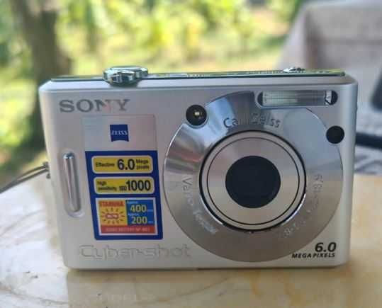 Фотоапарат Sony dsc W30