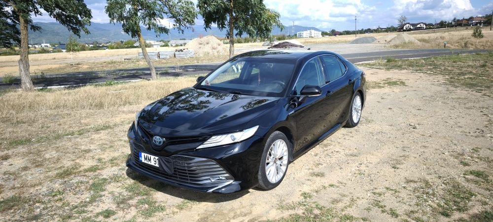 Toyota Camry hybrid,  an 2020, inmatriculat Ro