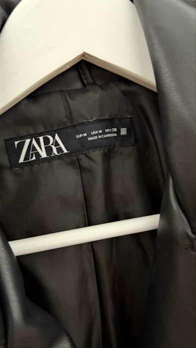 Дамско яке от Zara