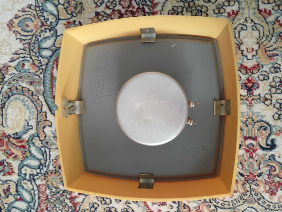 Продам часы настенные.