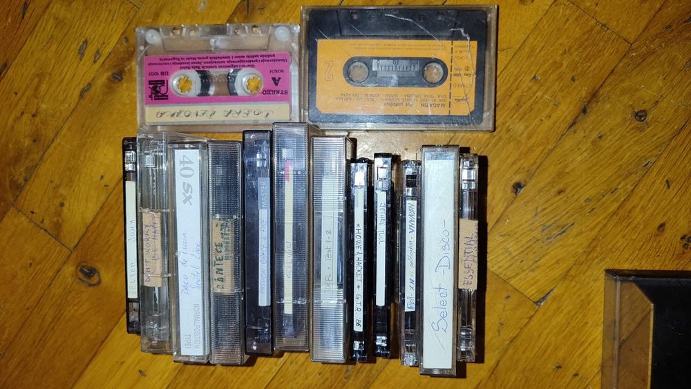 Casete audio muzica ușoară povestiși de petrecere