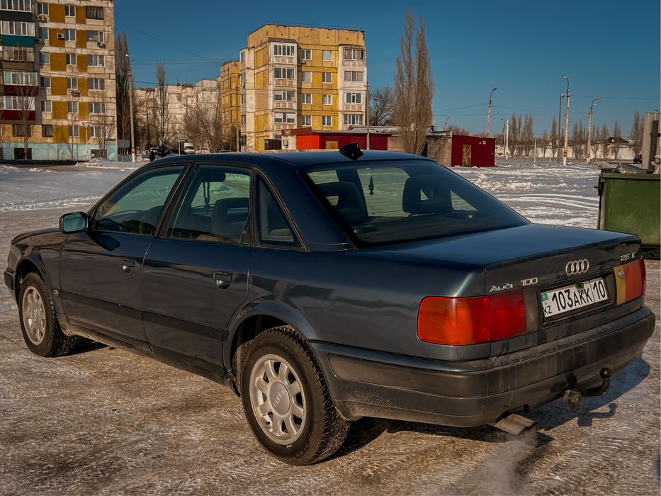 продам Audi 100 c4