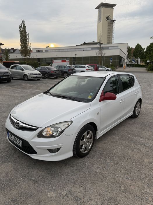 HYUNDAI i30 2010 — imagine 2