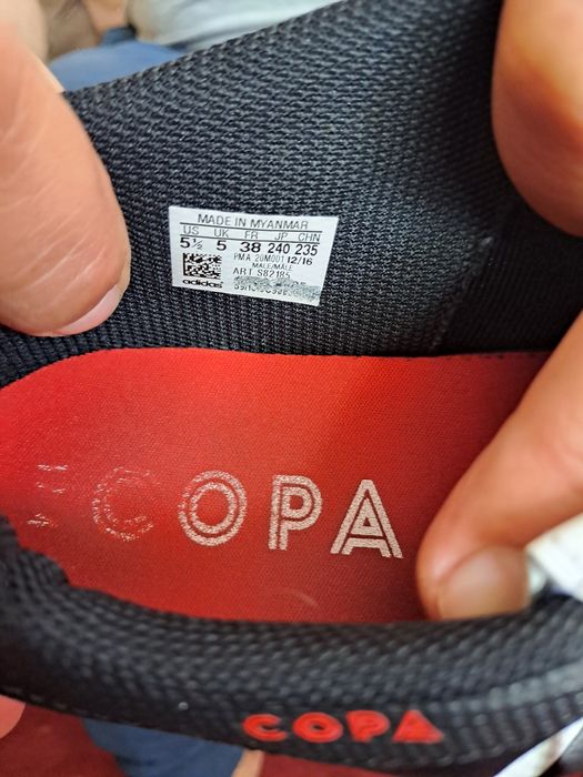 Обувки за зала adidas