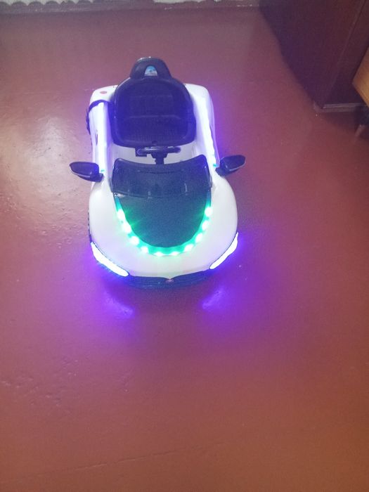 Швейная машинка зингер