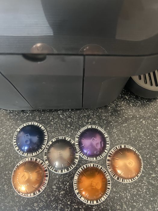 Капсульная кофемашина Nespresso Vertuo Pop