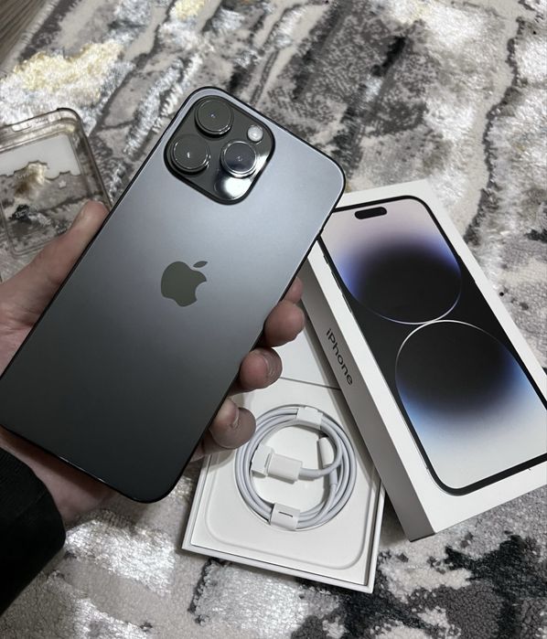 Iphone 14 pro max qora