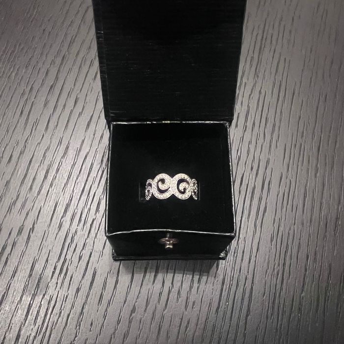 Золотое кольцо с бриллиантами