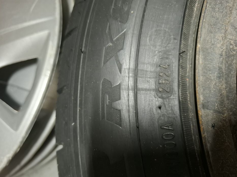 Новые шины с дисками