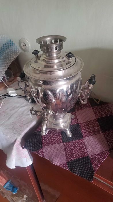 Samovar elektricheskiy sotiladi