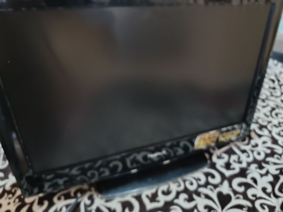 Продам телевизо hisense FULL HD 24 дюйма