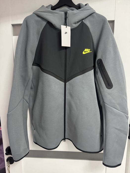 Bluza nike tech marimea Xl
