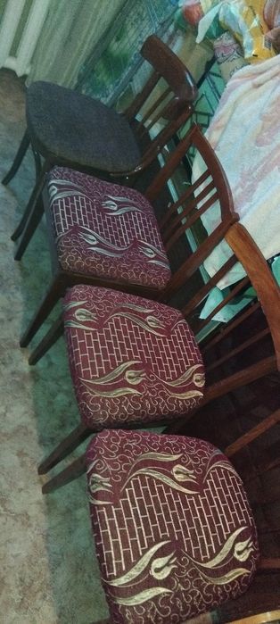 Стулья отырғыштар состояние отличное.