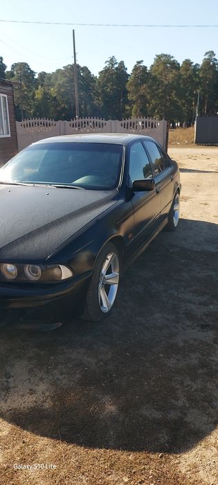 Продам Машина Бмв е39