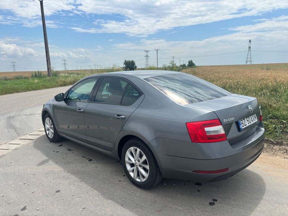 SKODA Octavia 2019 — imagine 3