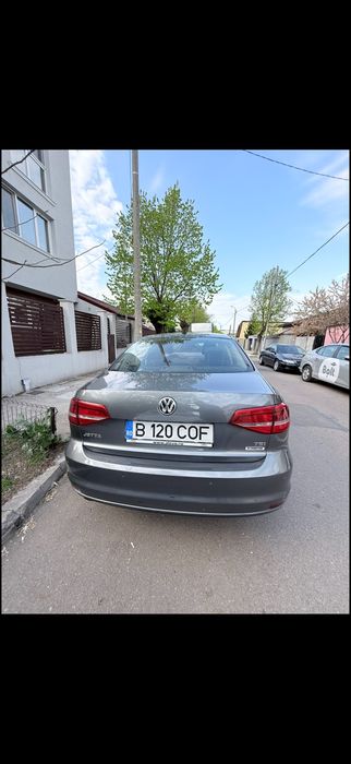 VOLKSWAGEN Jetta 2015 — imagine 3