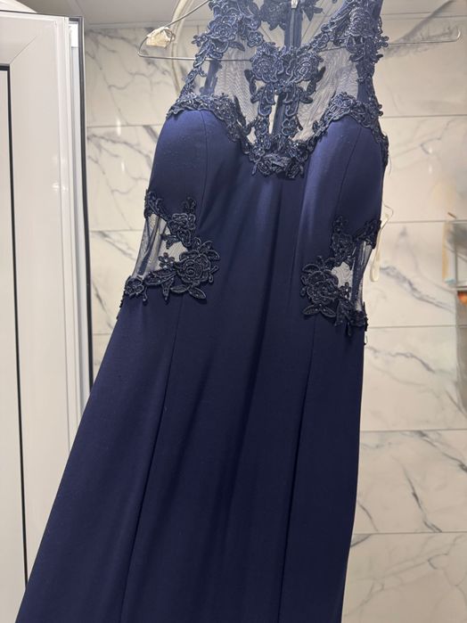 Официална рокля за повод