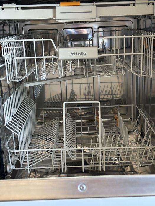 Съдомиялна Miele G 6202 SCU