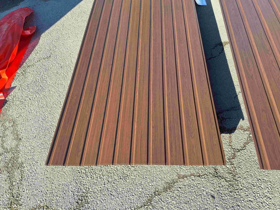 Облицовъчна трапецовидна пластифицирана ламарина с дървесна шарка