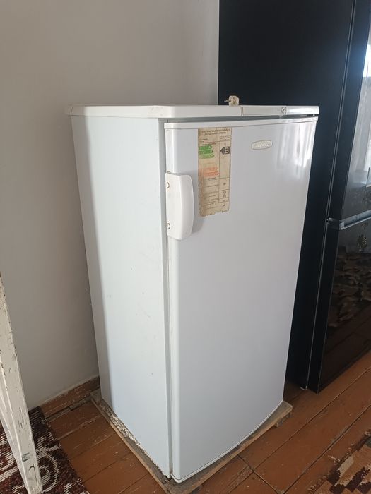 Холодильник Бирюса