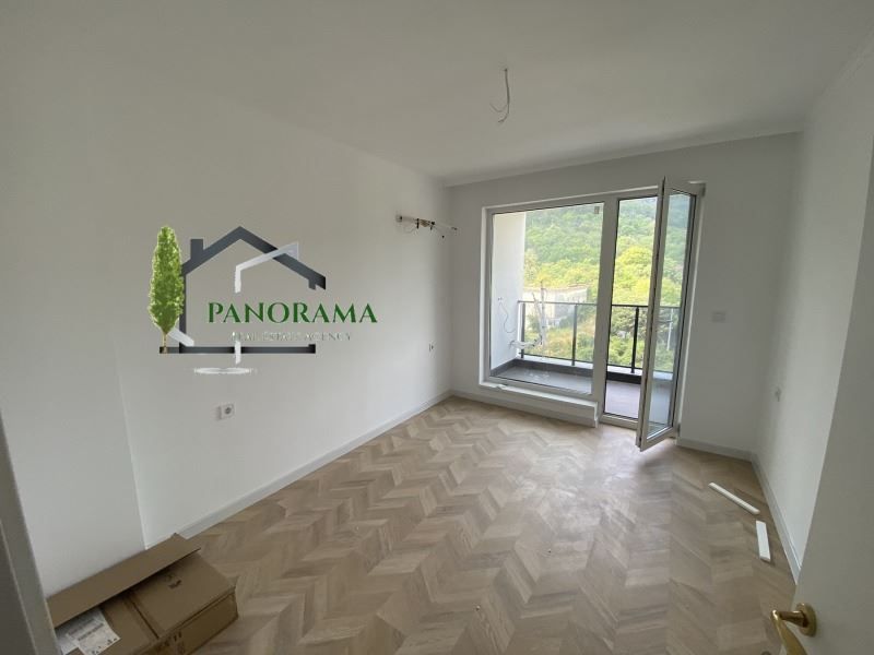 Продава се Тристаен апартамент в Шумен, Боян Българанов 1 - 86 кв.м за 1373 €/кв.м - Снимка #5