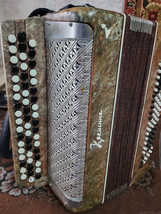 Баян. Продается.