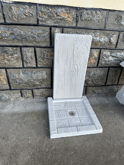 Vand cismea -fantana din beton