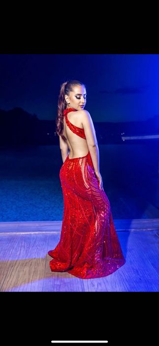 Продавам бална рокля