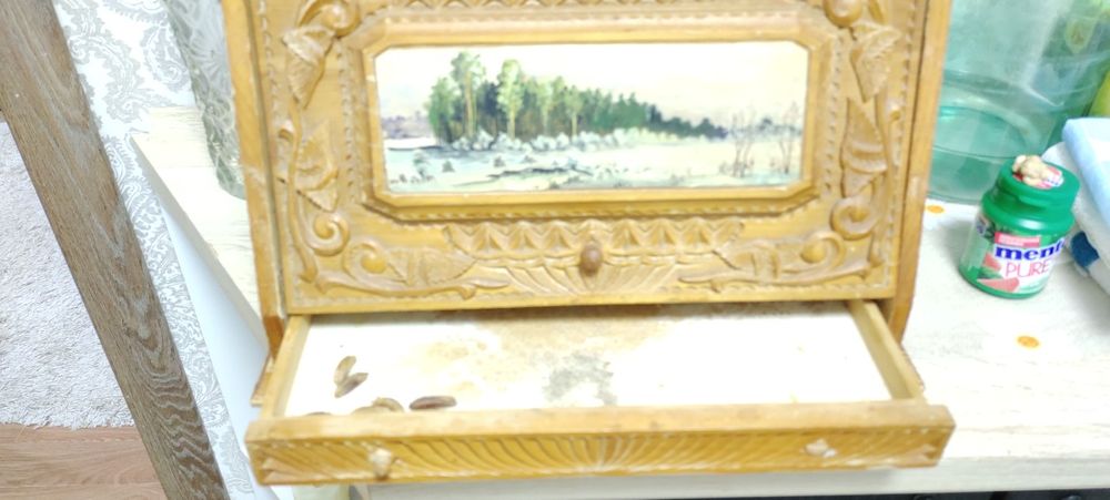 Хлебница ручной работы.