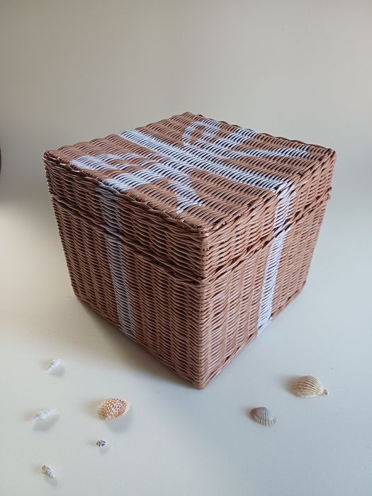 Продам плетенный короб с крышкой