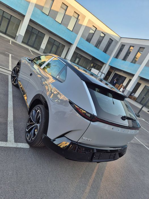 Mazda EZ-60 2025 Hybrid  200 Max Мазда