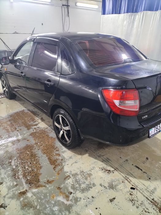 Продам машину лада гранта