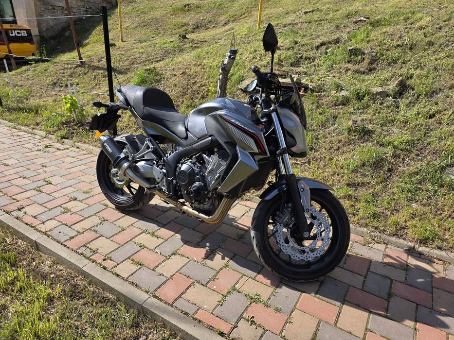Honda CB 650R Honda CB650F 2014 – 21.000 km – Storm + evacuare originală + top case