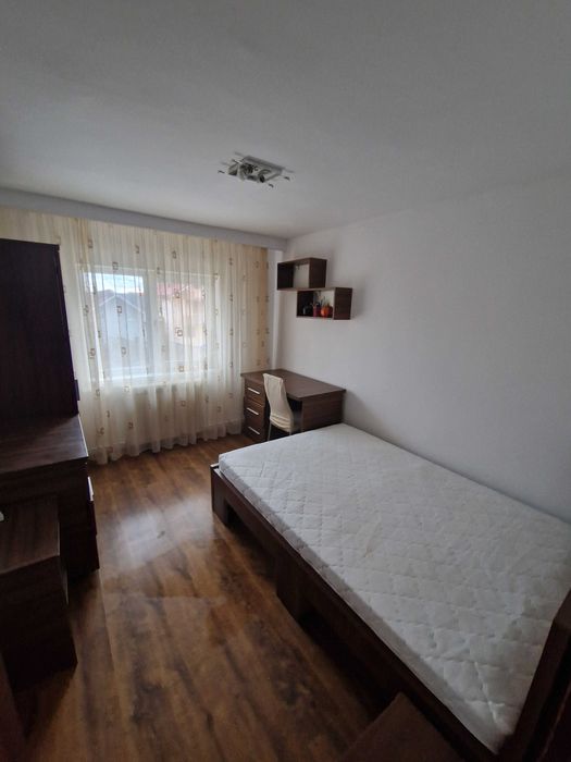 Închiriez apartament 3 camere, Zona Monument