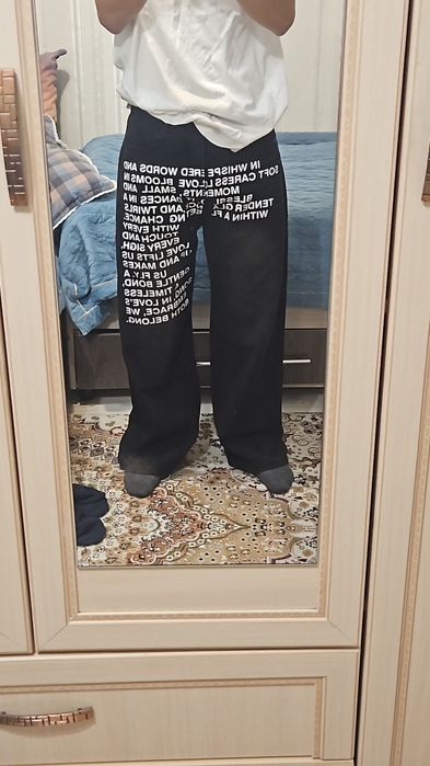 Джинсы широкие модные