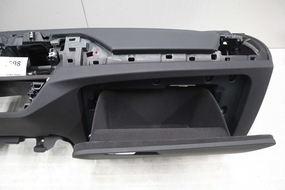 Арматурно табло БМВ Х3 Г01 Х4 Г02 Фейс Без хедъп със син шев BMW G01 LCI G02 LCI