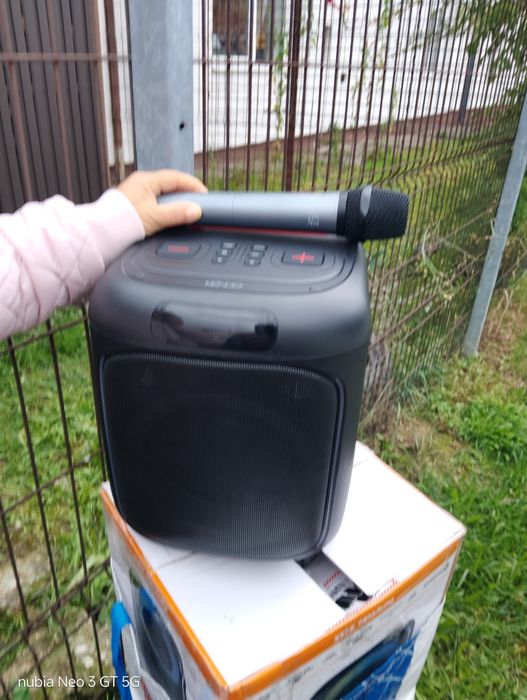 Vand boxe kenwood portabile cu microfon