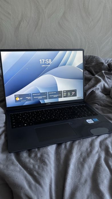 Продам Huawei MateBook D16 (Core i3) ТОРГ УМЕСТЕН