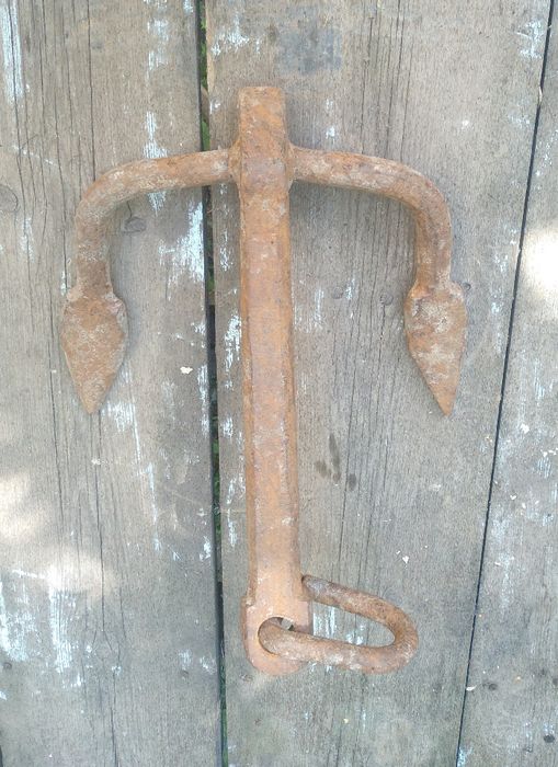 Продам старинный якорь, кованный
