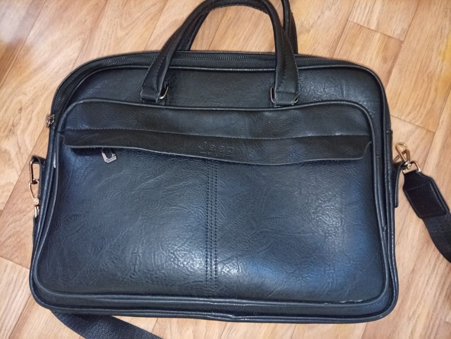 Продаётся сумка-дипломат Jeep