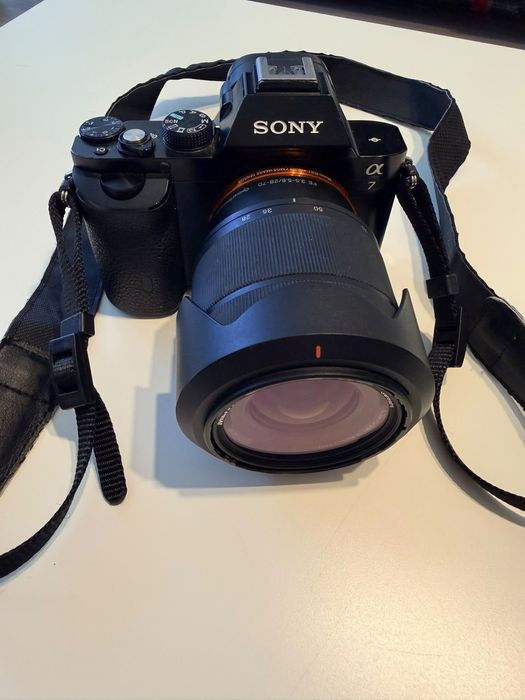 Sony Alpha 7 (ILCE-7) + obiectiv kit FE 28-70mm
