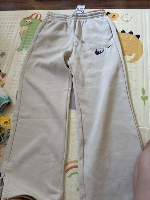 Долнище на анцунг Nike