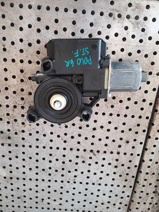 Motoras macara stanga fata vw polo 6r 6r0959801at