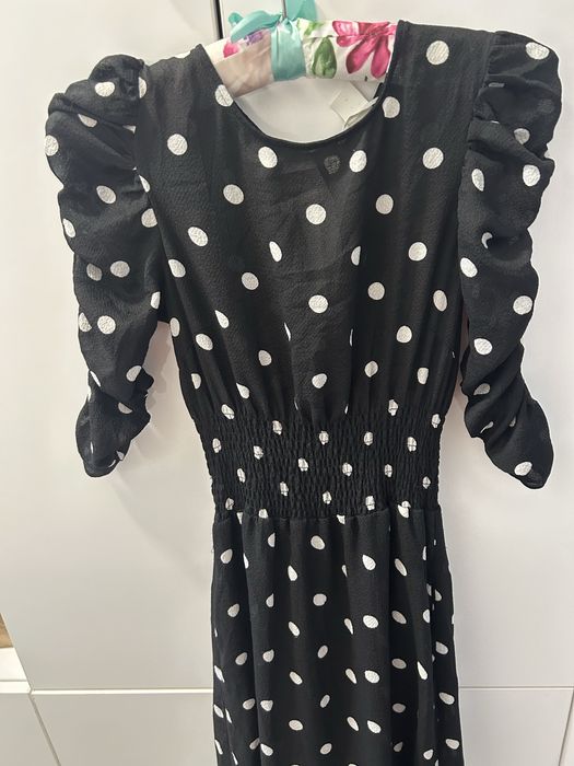 Рокля черно бяла